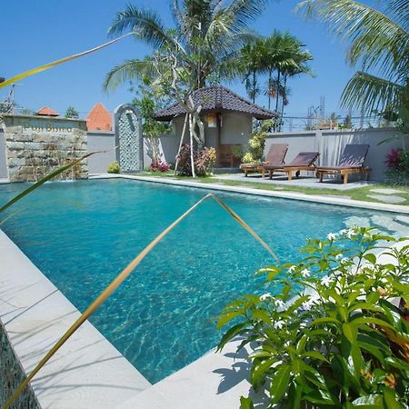 Puji Hostel And Bungalow Ubud Exterior photo