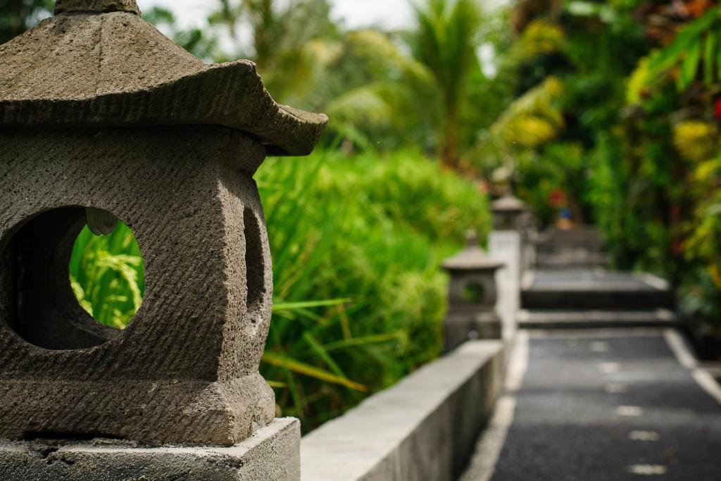Puji Hostel And Bungalow Ubud Exterior photo