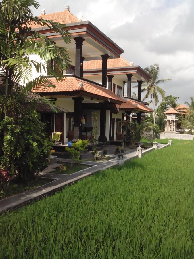 Puji Hostel And Bungalow Ubud Exterior photo