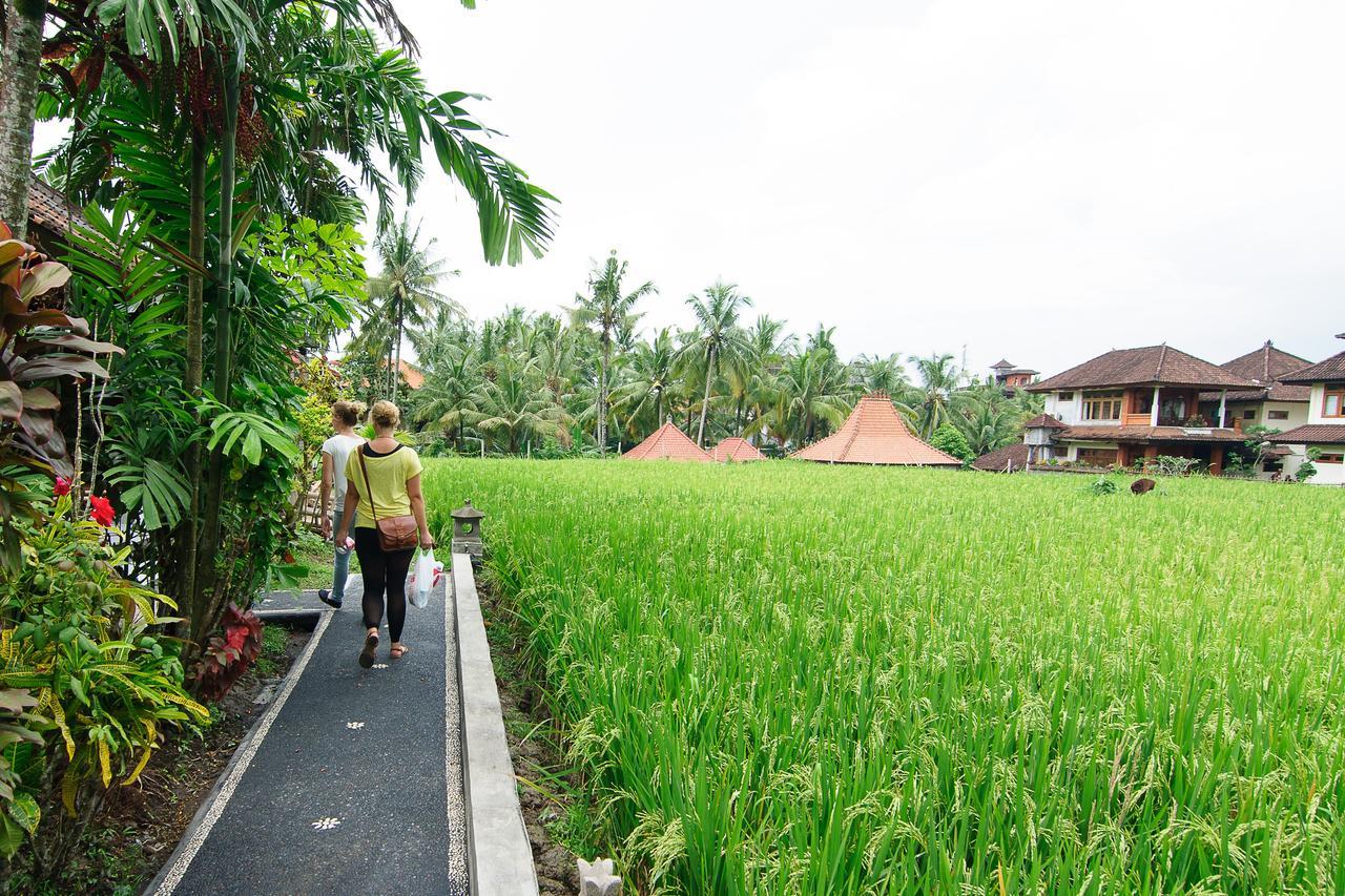 Puji Hostel And Bungalow Ubud Exterior photo