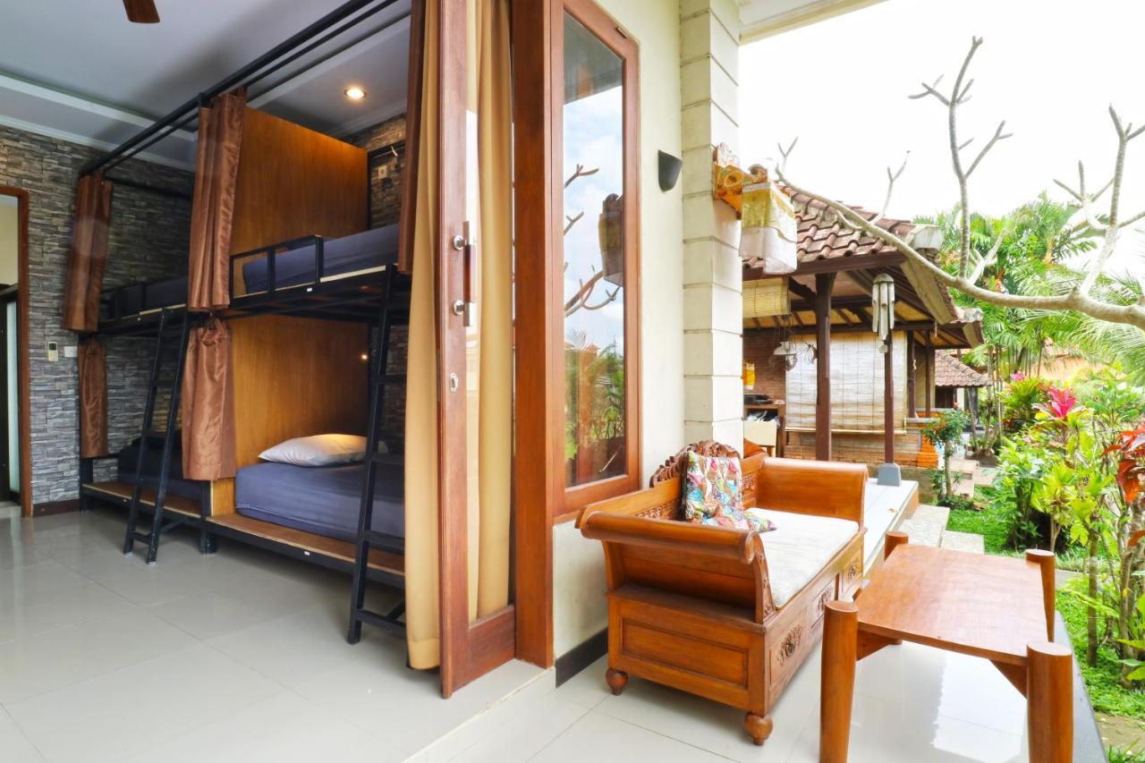 Puji Hostel And Bungalow Ubud Exterior photo