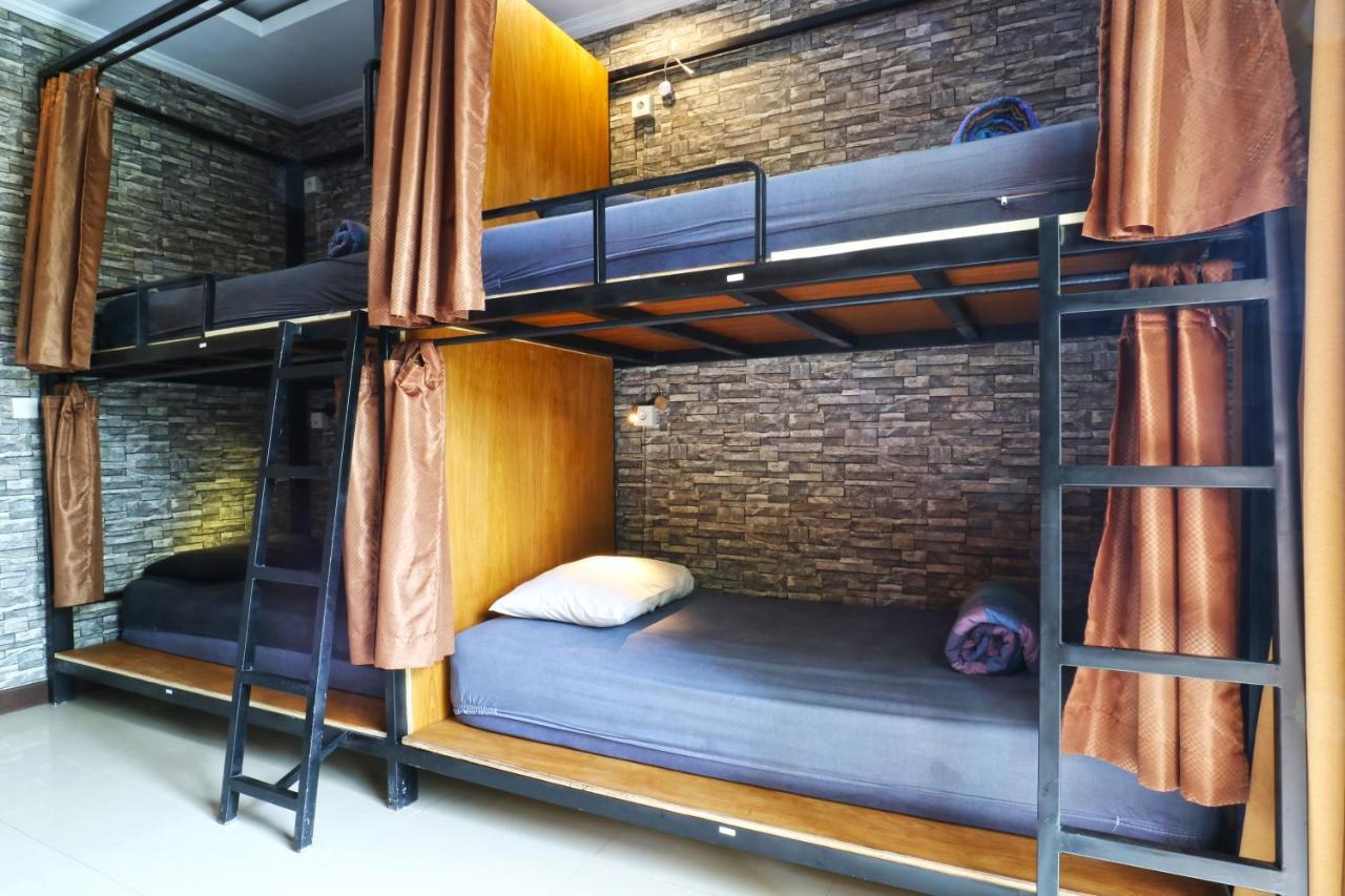 Puji Hostel And Bungalow Ubud Exterior photo