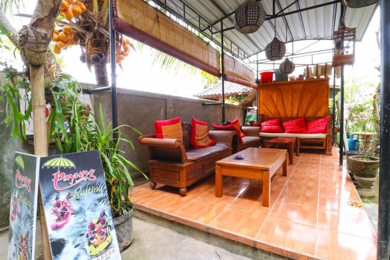 Puji Hostel And Bungalow Ubud Exterior photo