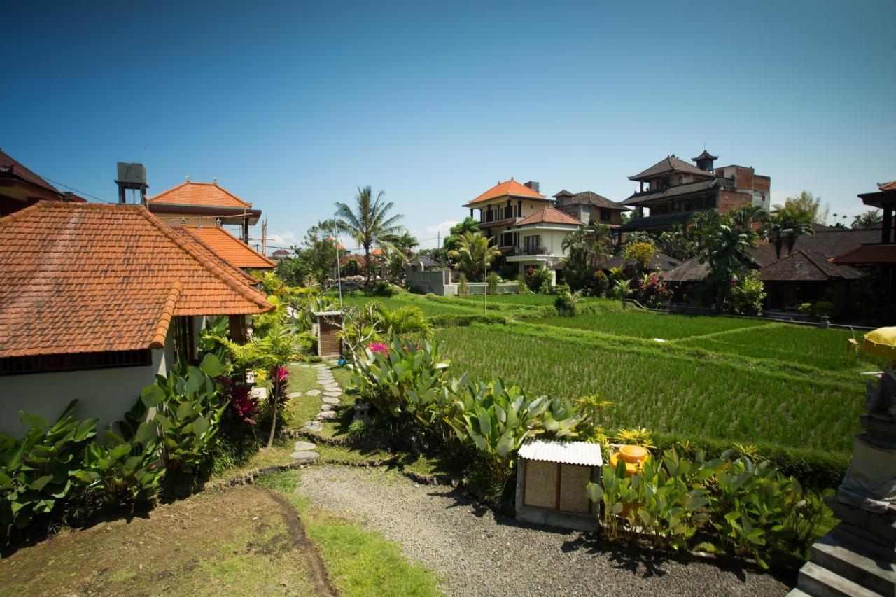 Puji Hostel And Bungalow Ubud Exterior photo