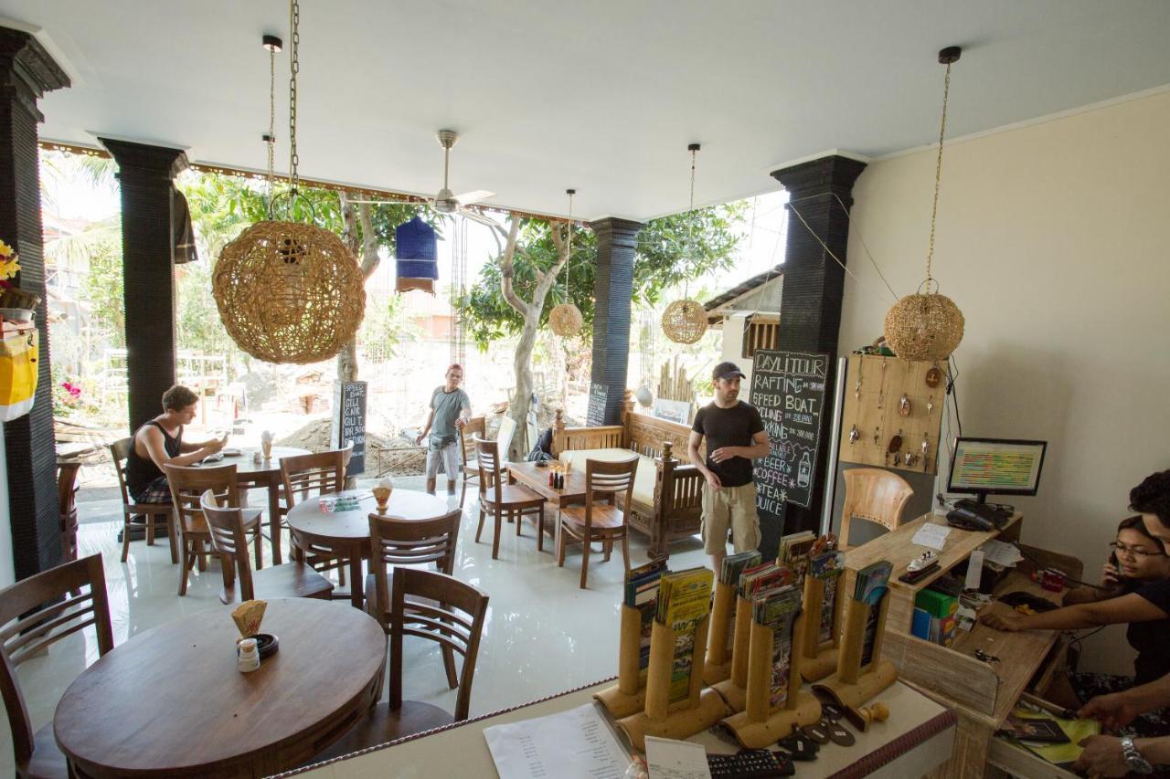 Puji Hostel And Bungalow Ubud Exterior photo